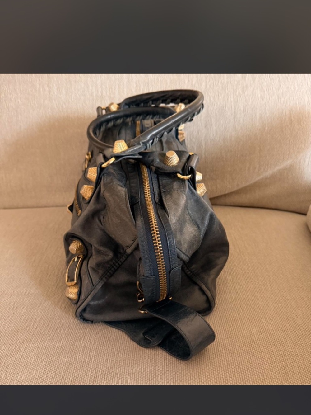 Balenciaga Black Leather Shoulder Bag with Gold Hardware - Picture 2 of 8